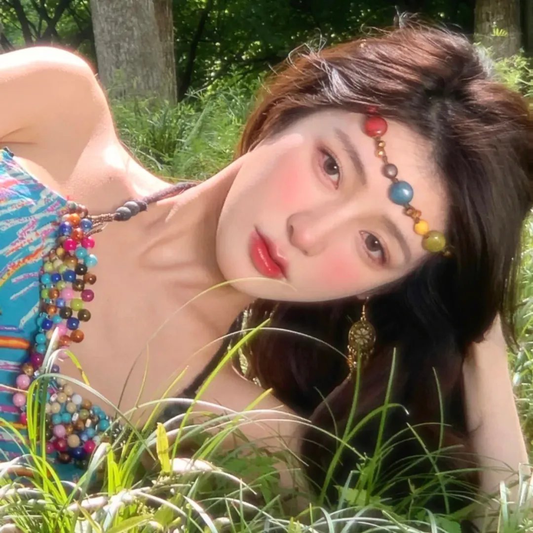 彩凤云裳